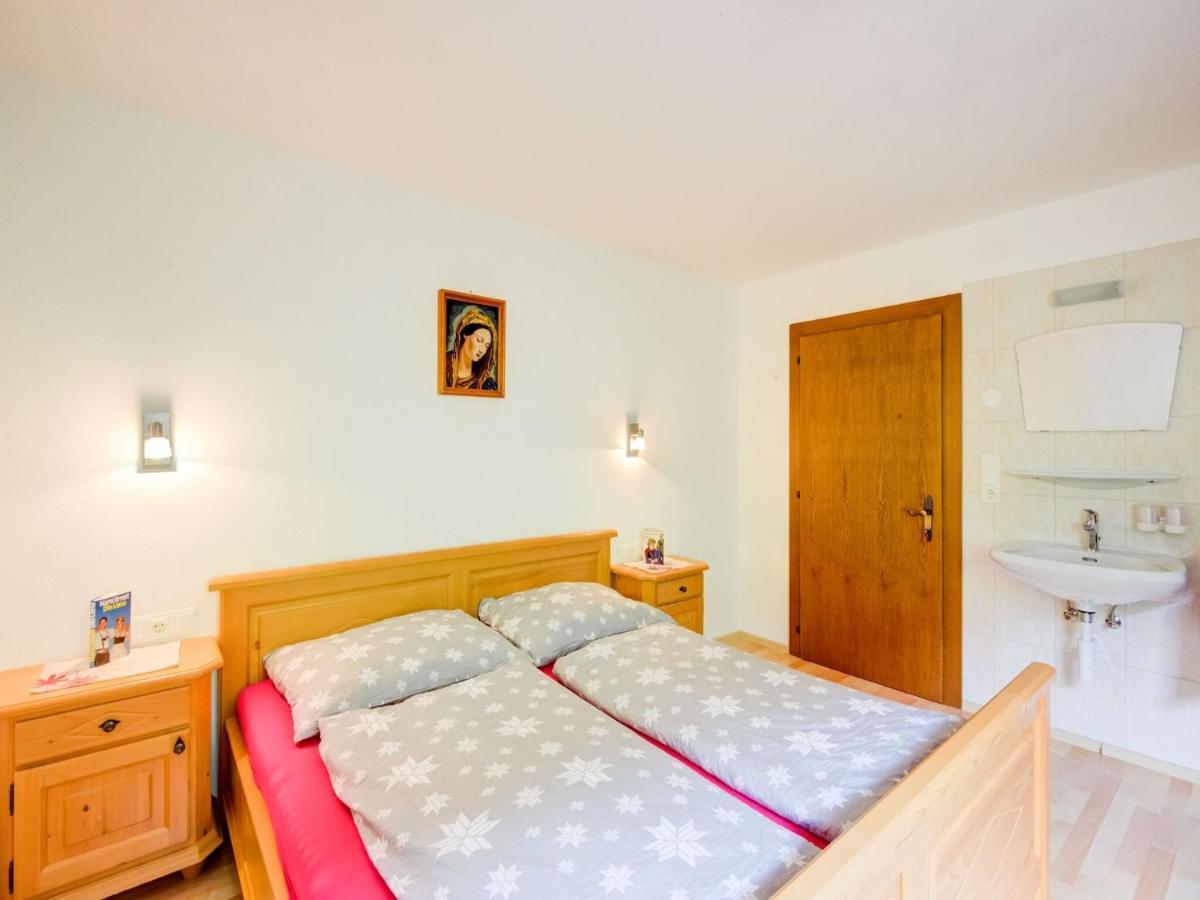 Scenic Apartment In Tirol With Garden Kaltenbach Buitenkant foto