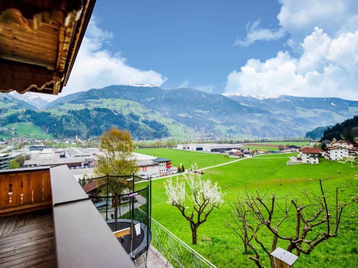 Scenic Apartment In Tirol With Garden Kaltenbach Buitenkant foto